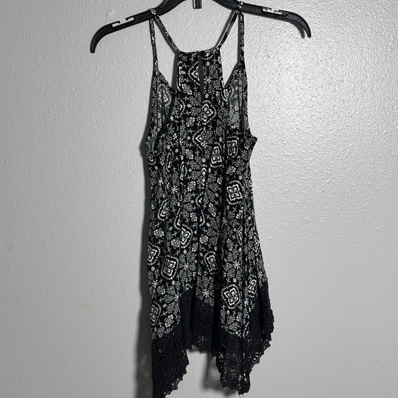 Mossimo Supply Co Women Sleeveless Black Print Tank Top size XS. - Picture 5 of 7
